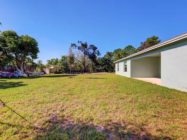 202 SW Aldoro Place, Port St Lucie, FL 34953