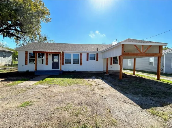 306 Edwards St, Riesel, TX 76682