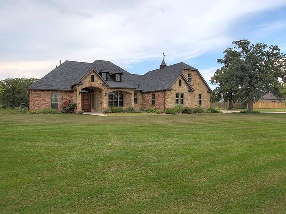 2nd image of 6163 Hidden Oak Dr