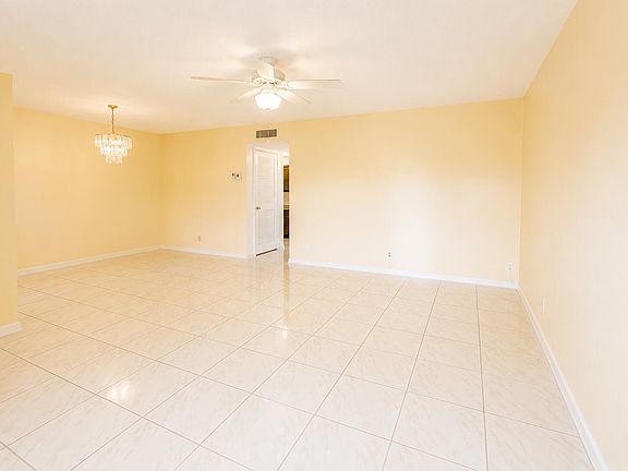 4th image of 5300 Washington St APT S313