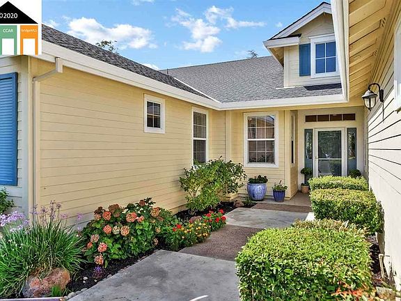 2nd image of 2775 Elissagaray Dr