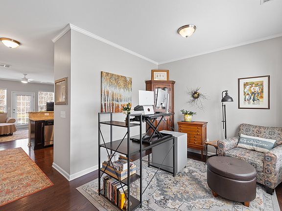 3rd image of 1093 Renewal Pl