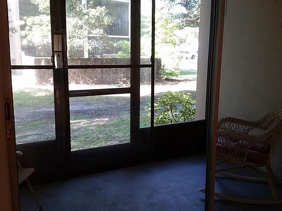 4th image of 871 New York Ave APT 110