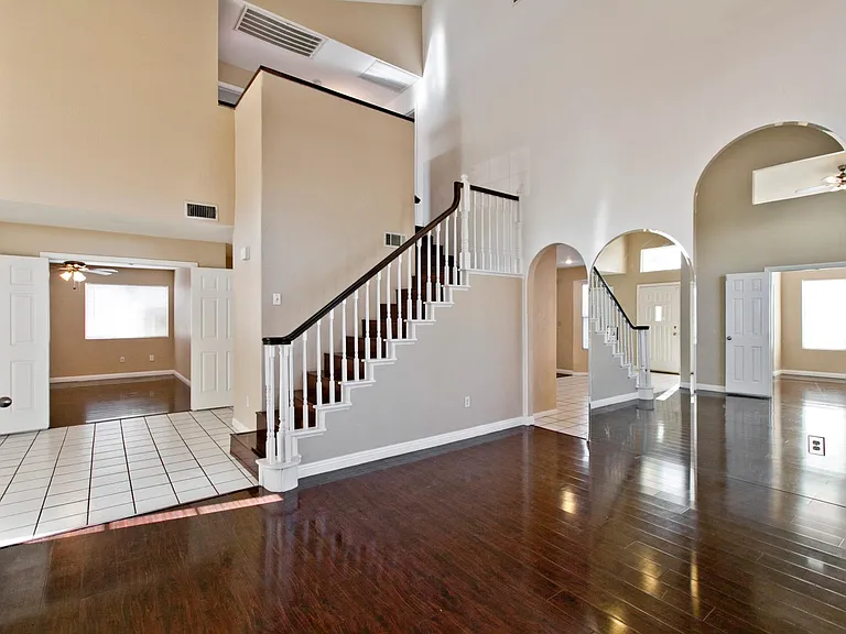 6580 Goldensun Ct — Photo 5