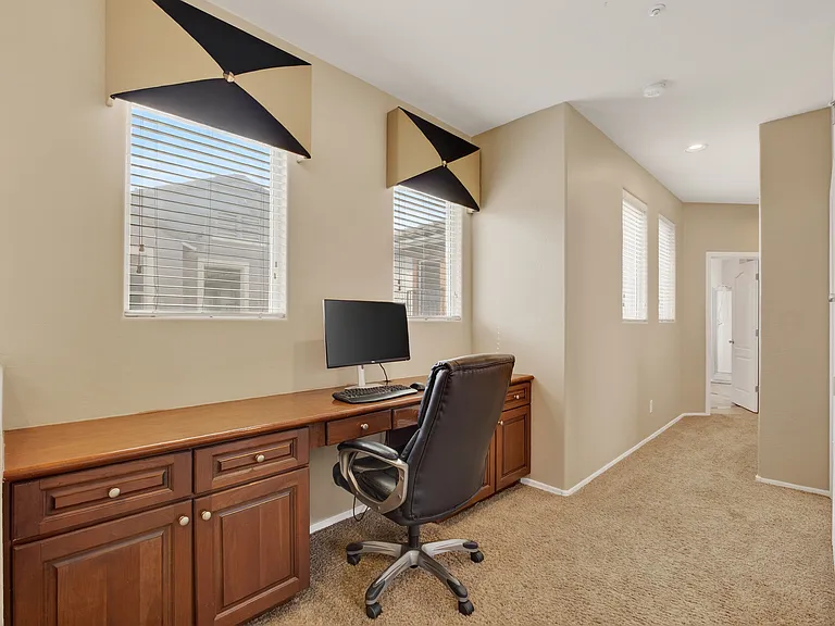 12034 W Polk St — Photo 18