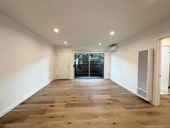 4th image of 517 Pier Ave APT 1