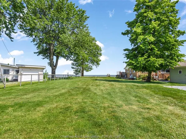 105 Island Cres, Lakeshore, ON N0P 2L0