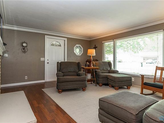 4th image of 217 Catalina Dr