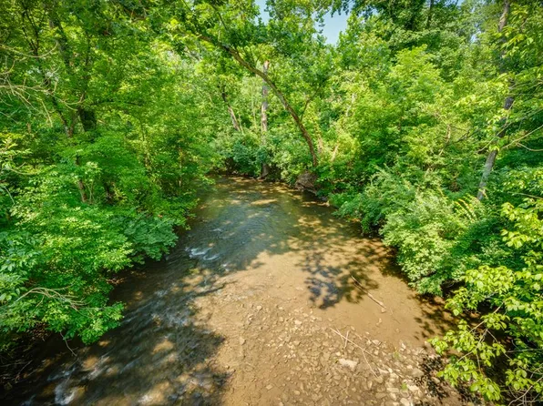 Maple Tree Dr, Bristol, TN 37620