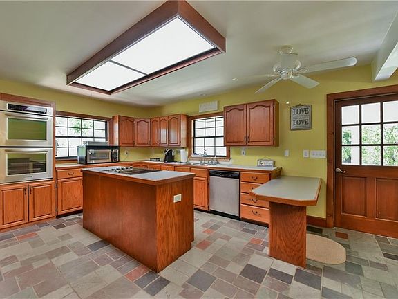 4th image of 2720 Veritas Dr