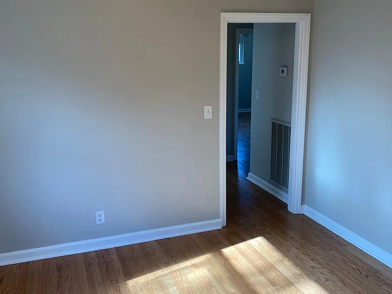 1018 Robins Crest Rd — Photo 12