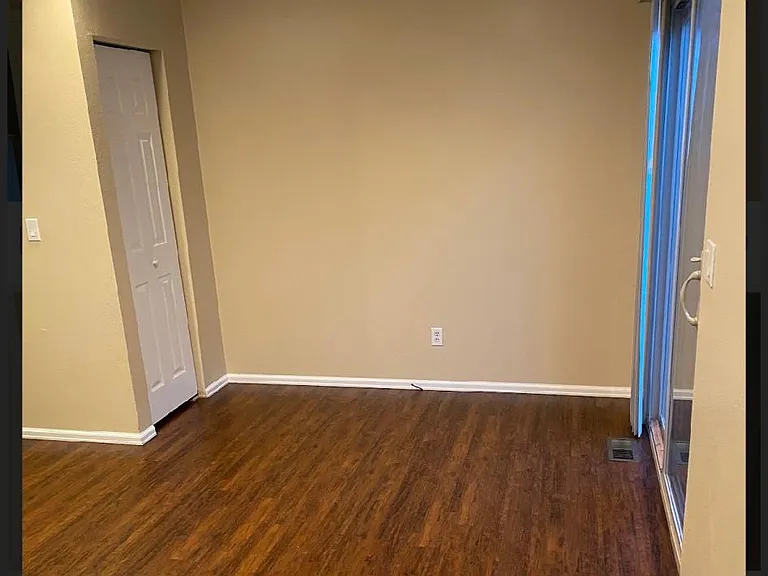 5520 Mansfield Ct — Photo 5