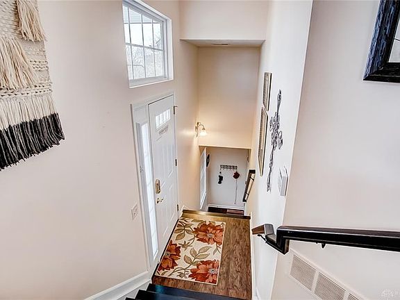 4th image of 2706 Gardenia Ave APT 2