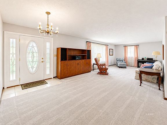 2nd image of 511 Debbie Dr