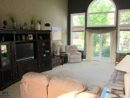 5th image of 55907 Nicholas Dr