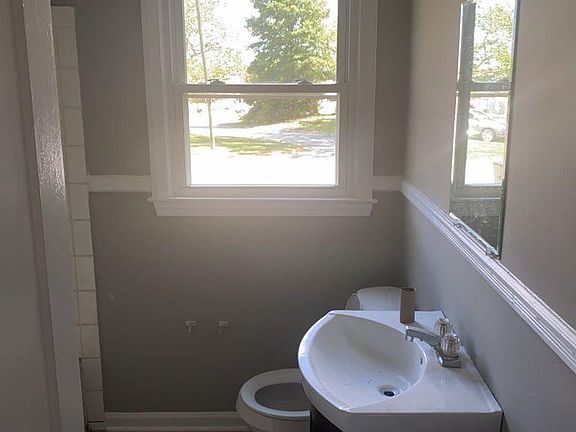 3rd image of 1501 Westside Ct
