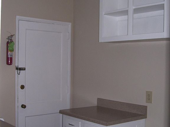 3rd image of 100 Lewis Dr APT 21C