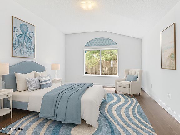 4th image of 2738 LANTANA LAKES Drive W