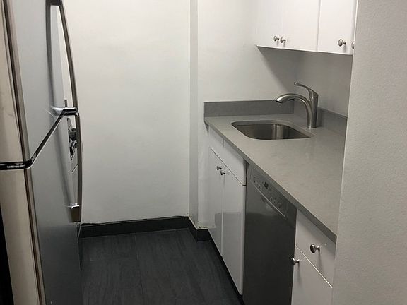 3rd image of 245 E 63rd St APT 1603