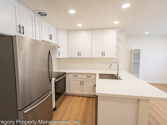 4th image of 1525 Schiller St APT N