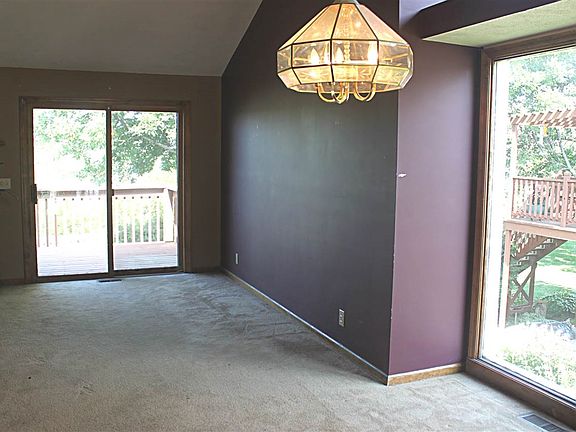 3rd image of 610 Kayleen Dr