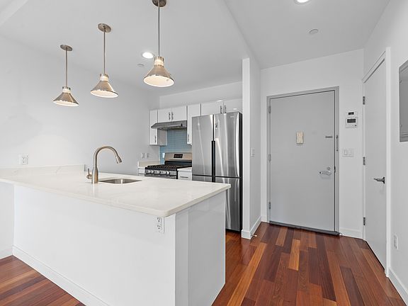 4th image of 3260 106th St APT 3C