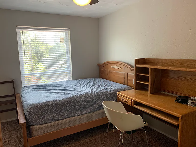 2401 Manor Rd #208 — Photo 5