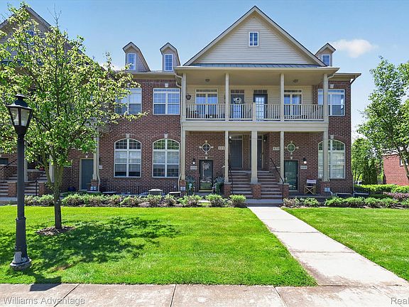2nd image of 446 Old Pine Way