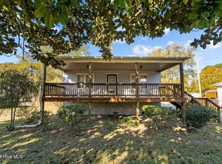 200 Holly St, New Bern, NC 28560