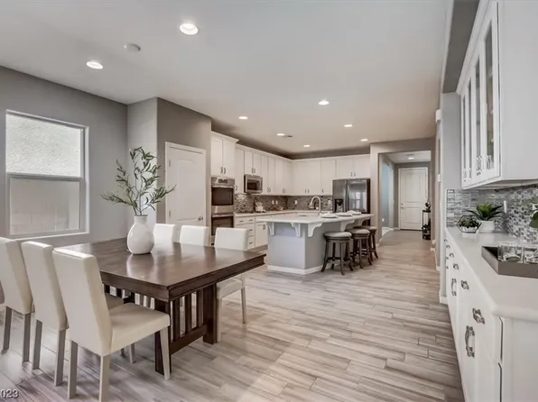 3191 Molinos Dr, Las Vegas, NV 89141