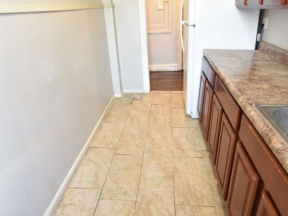 3rd image of 594 Union Ave #44