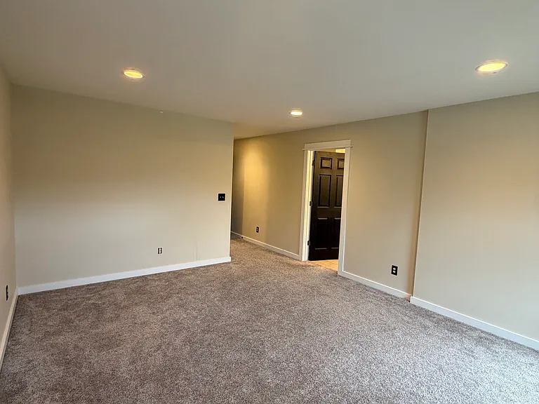 224 Kimball Ave #10-B — Photo 24