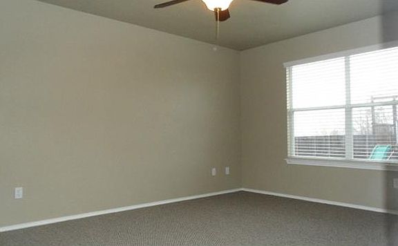 4th image of 231 Hyltin St