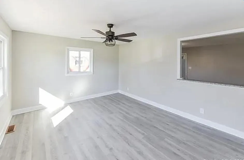 2614 Golf Course Ln — Photo 2