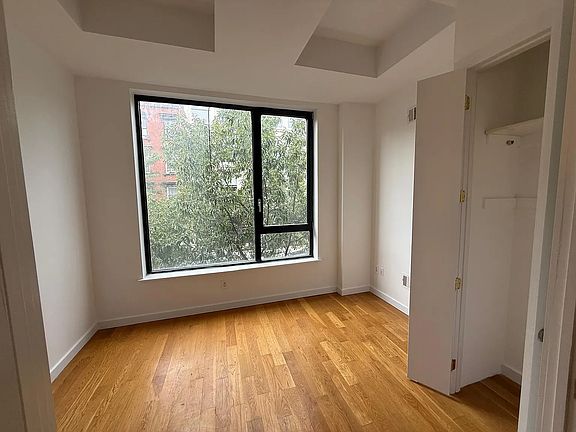 5th image of 227 Grand St APT 2G