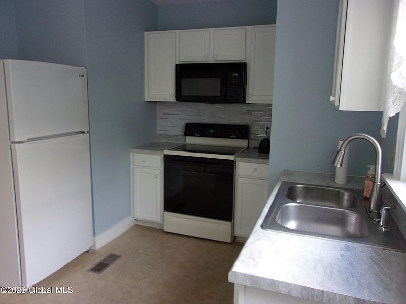 2nd image of 3 Weston Avenue