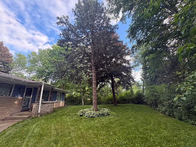 3580 Slinger Rd — Photo 4