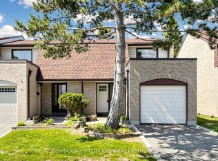 11 Livonia Pl #18, Toronto, ON M1E 4W5