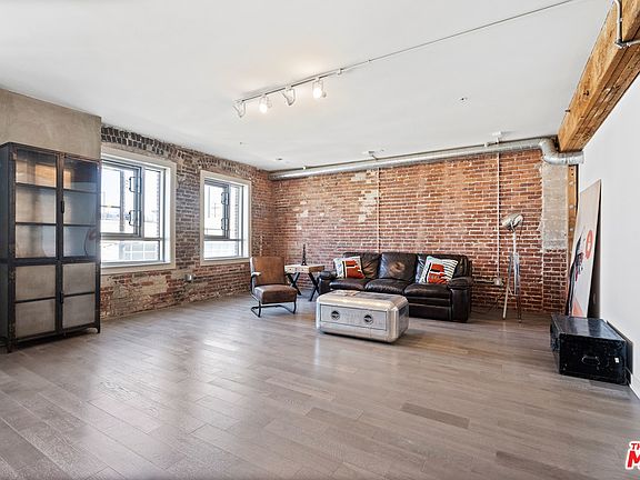 2nd image of 527 Molino St #308