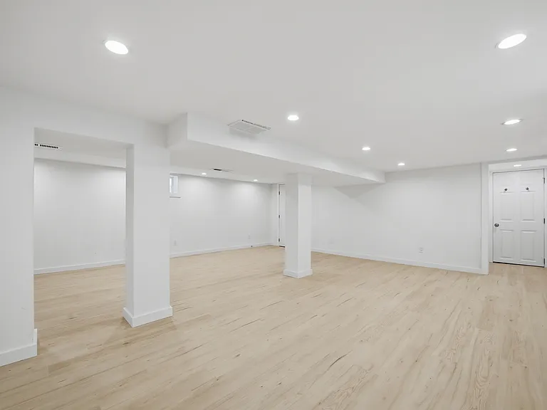 68 Gregory Blvd #1 — Photo 20