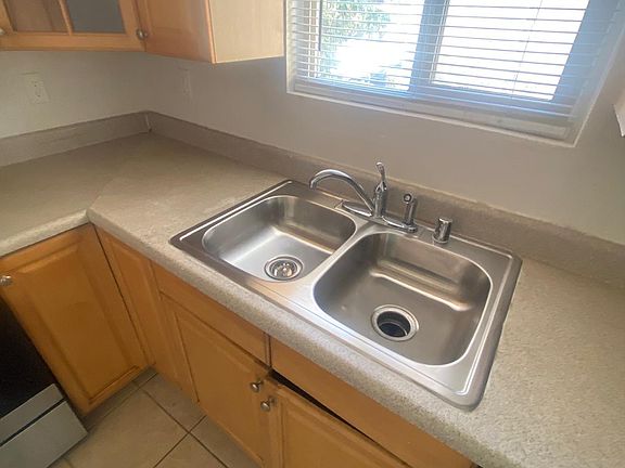 3rd image of 2454 Akins Ave #405