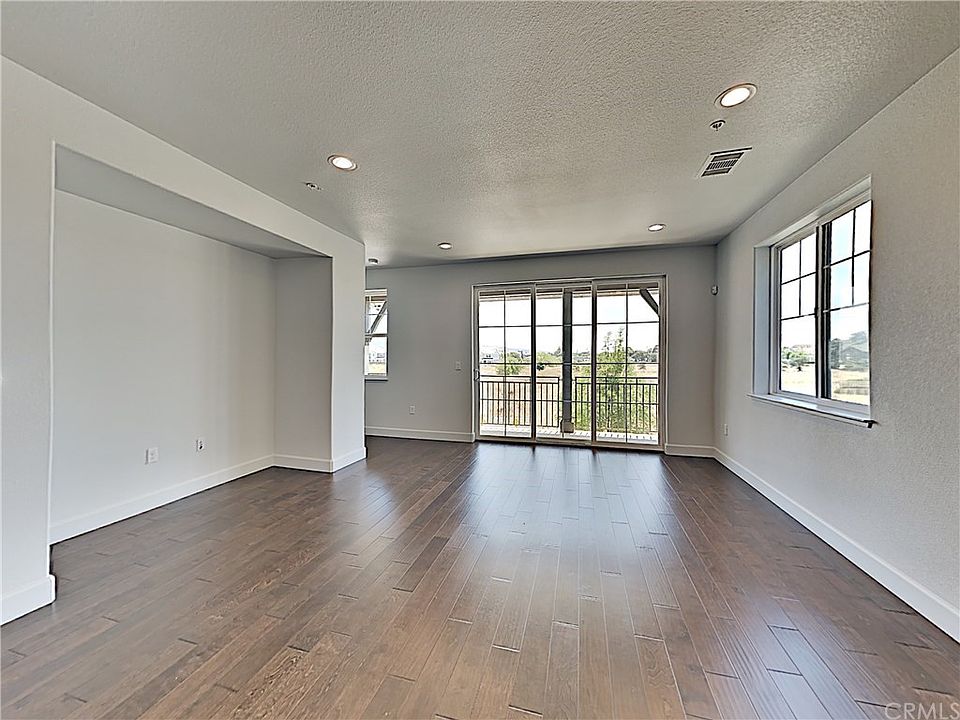1st image of 245 Valencia Ave