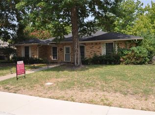 213 Sagebrush Ln, Waxahachie, TX 75165