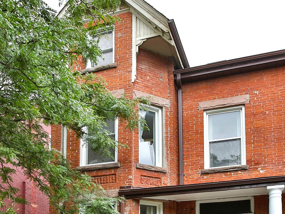 1st image of 9 Borden St