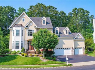62 Hedgerow Ln, Manalapan, NJ 07726