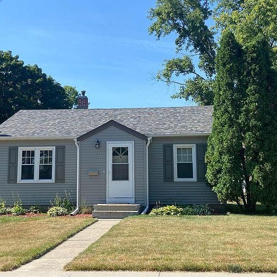 1st image of 604 SW Southlawn Cir