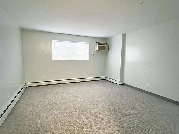 5th image of 211 W Squantum St #1T