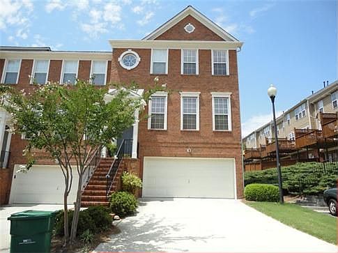 Beautiful townhome with finished basement!