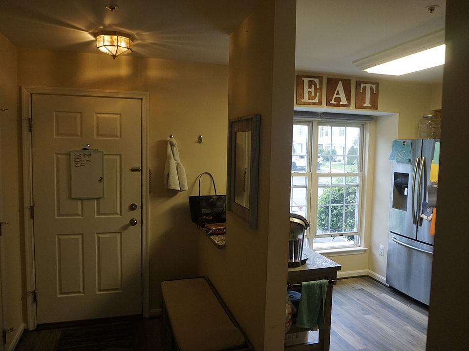 1st image of 1719 Wood Carriage Way