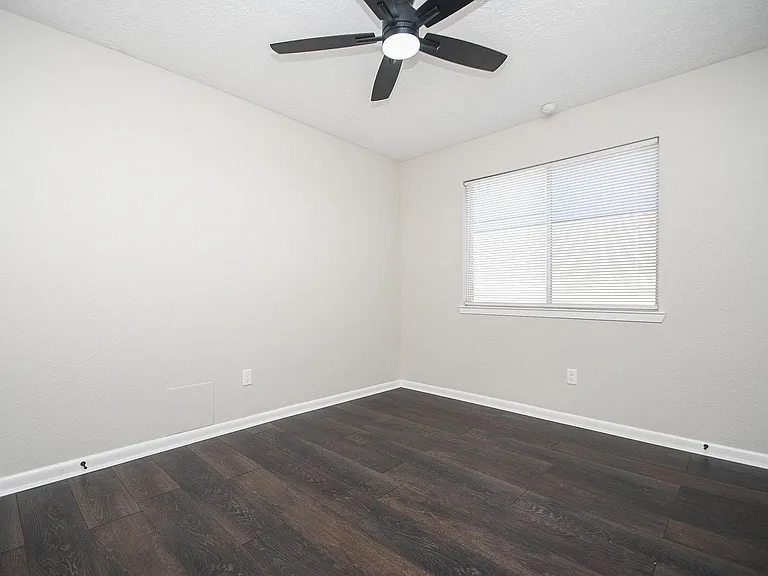 6906 Grant Dr — Photo 20